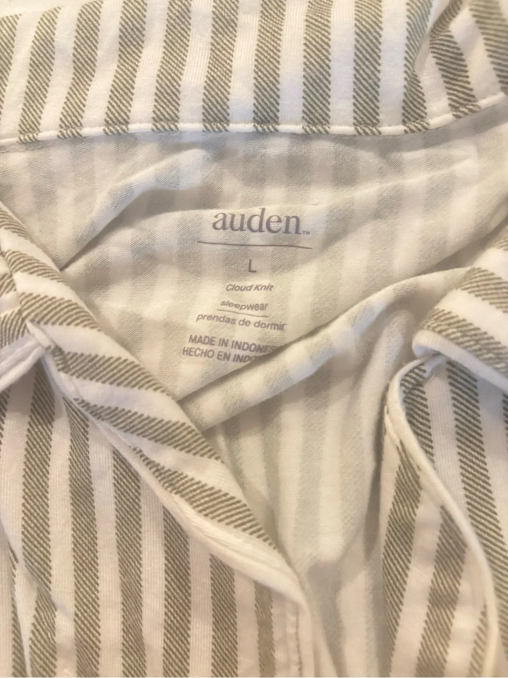Auden button never